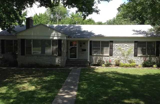 University Heights beautiful marble home! 4 bedroom home and don't miss this great property! photos photos