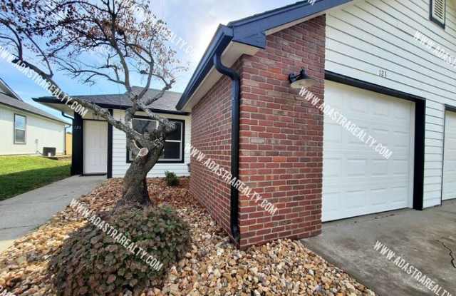 121 Ames Street - 121 Ames Street, Baldwin City, KS 66006 121 Ames Street - 121 Ames Street, Baldwin City, KS 66006