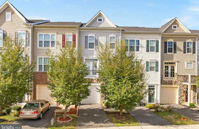 207 Miles Hawk Ter - 207 Miles Hawk Terrace, Purcellville, VA 20132