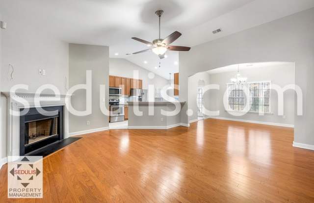 114 Maywood Drive Gallery 2