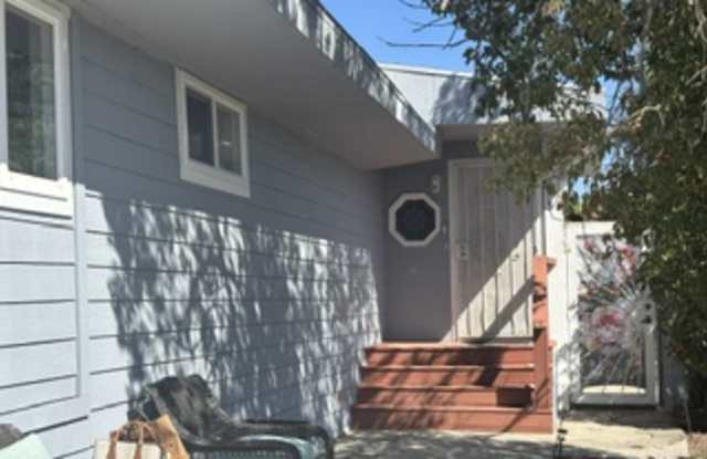 1017 Walnut Canyon Gallery 1