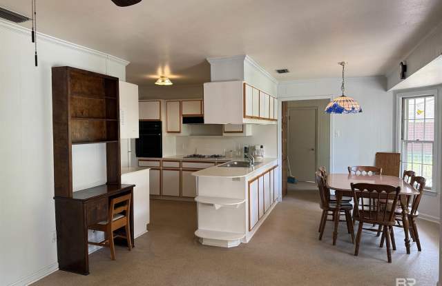 110 Patrician Drive Gallery 3