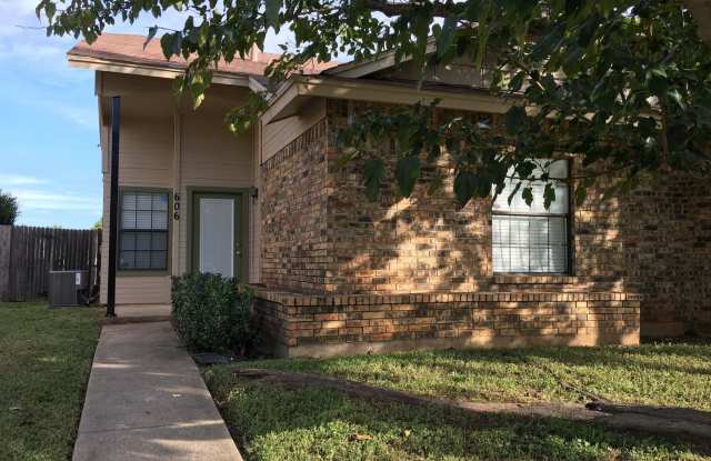 606 Canterbury Street - 606 Canterbury Street, Euless, TX 76039