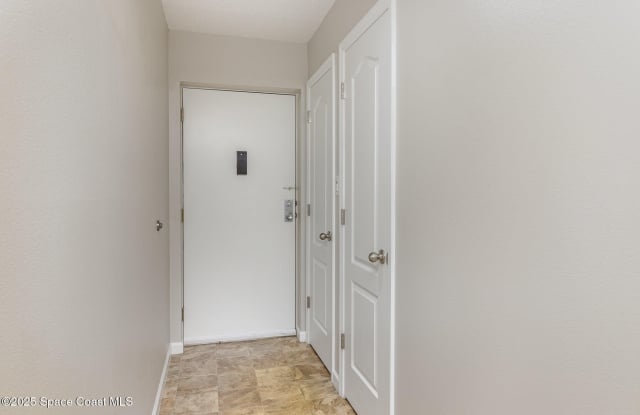 2469 S Washington Gallery 2