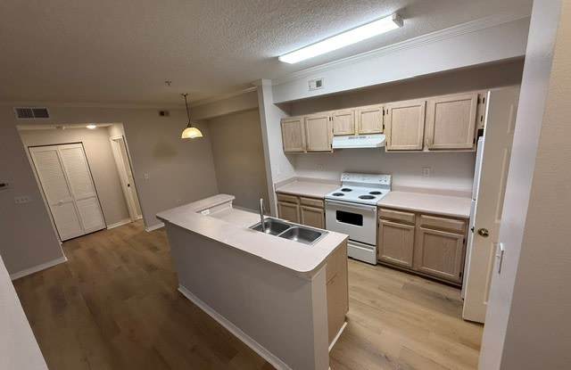 5608 Pinnacle Heights Cir Apt 307 Gallery 3