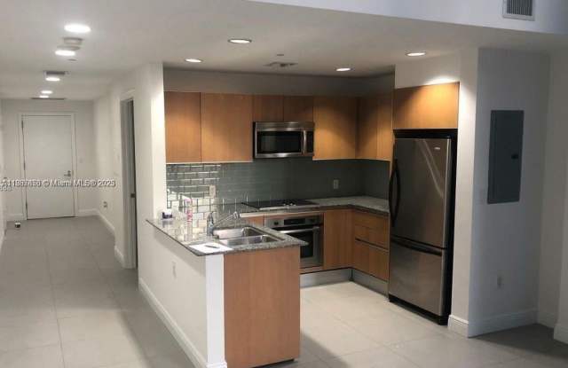 1050 Brickell Ave photos photos