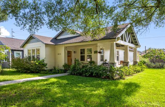 6915 N Central Ave - 6915 North Central Avenue, Tampa, FL 33604