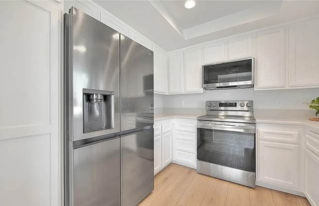 8633 Portola Ct Gallery 4