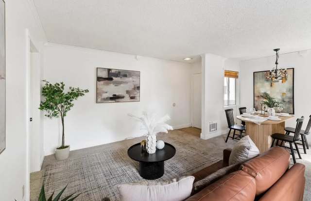 1389 Caminito Gabaldon Unit C Gallery 2
