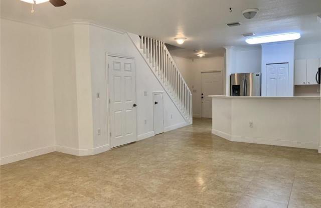 541 Saint Tropez Ln Gallery 4