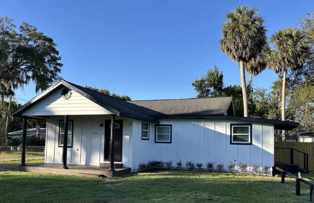 2245 Valley Drive - 2245 Valley Drive, Paradise Heights, FL 32703