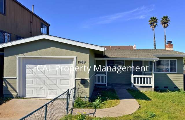 Three bedroom House in Seaside, CA photos photos Three bedroom House in Seaside, CA photos photos