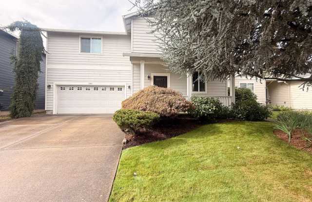 Two Story Home with Fenced Backyard ~ Glacier View 1385 photos photos