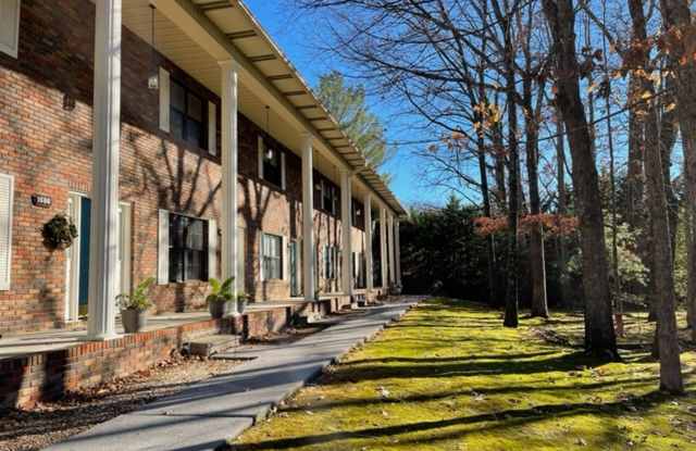 City of Alcoa 37701 - 2 Bedroom Townhome with Golf Course View - Call Ed Johnson (865) 924-5045 - 1680 Louisville Road, Alcoa, TN 37701 City of Alcoa 37701 - 2 Bedroom Townhome with Golf Course View - Call Ed Johnson (865) 924-5045 - 1680 Louisville Road, Alcoa, TN 37701