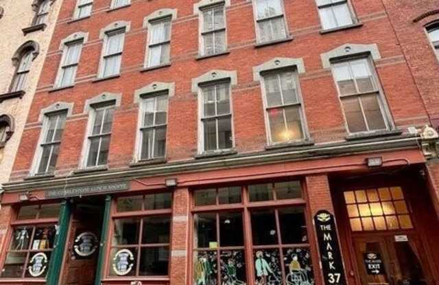 37 Maiden Lane Gallery 2