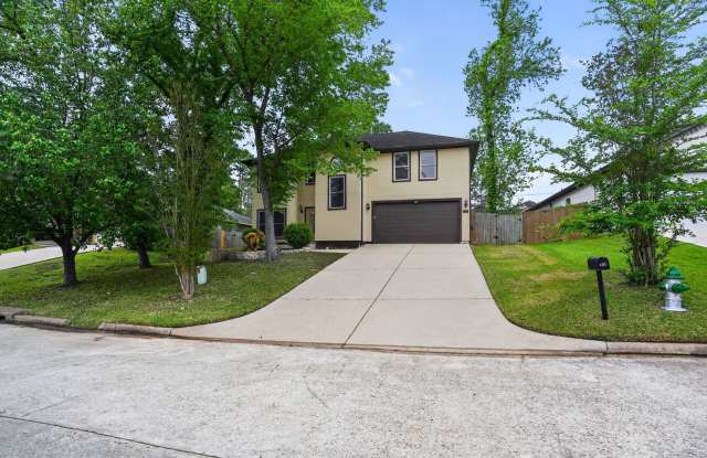 Spacious 3 Bed in Windswept | Private Backyard + Resort-Style Amenities! photos photos