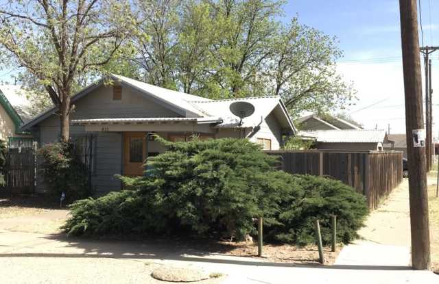 Pre Leasing for Fall 2025!! - 1923 16th Street, Lubbock, TX 79401