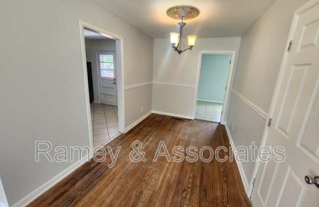 6126 Middlerose Circle Gallery 4