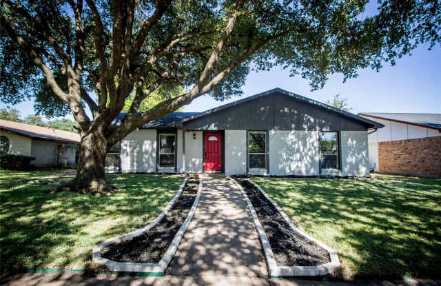 2813 Ripplewood Drive Gallery 1
