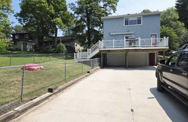 1125 South Long Lake Boulevard Gallery 4
