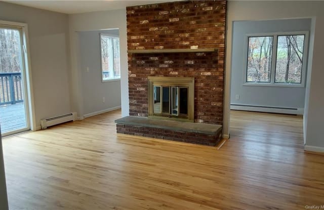 354 Ridge Road - 354 Ridge Road, Woodbury, NY 10930