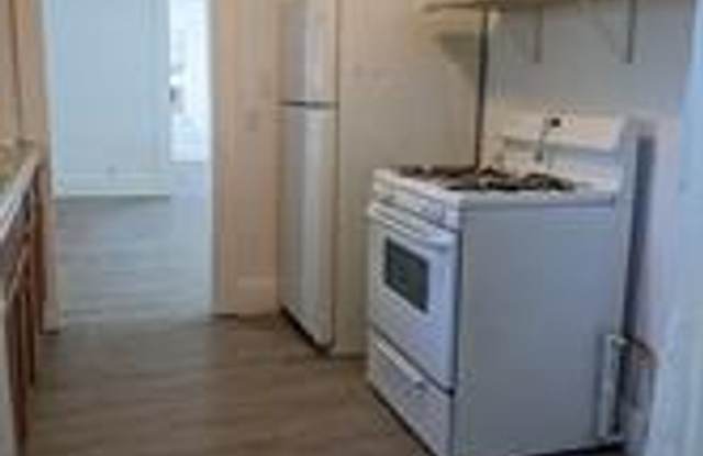  Come check out this duplex right off Historic Route 66. Gallery 3