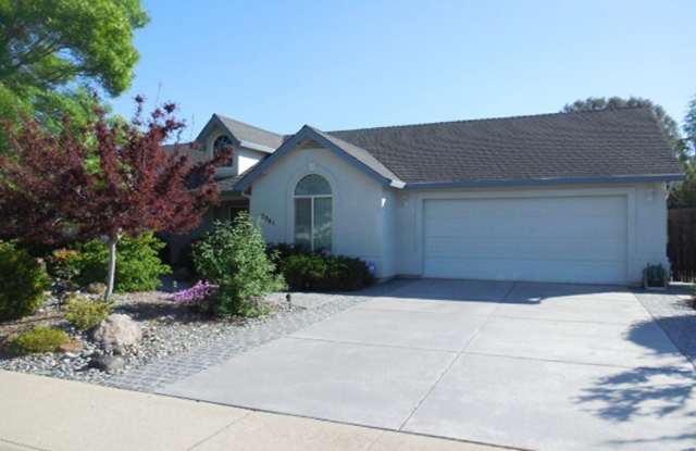 2941 Shadowbrook Ln - 2941 Shadow Brook Ln, Redding, CA 96001
