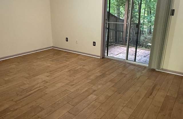 9324 DALY Court Gallery 4