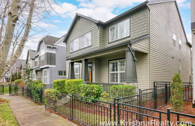 Beautiful 3 Bedroom | 3.5 Bathroom | Single Family Home | Large Bonus Room | Located In Quiet Orenco Gardens Gallery 4