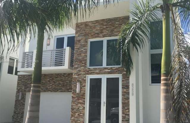8258 NW 33rd Ter - 8258 Northwest 33rd Terrace, Doral, FL 33122