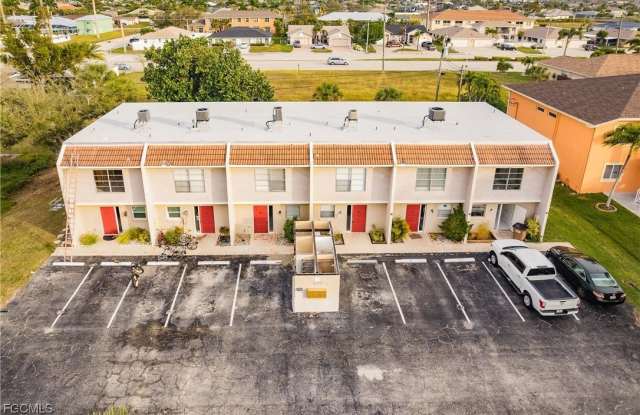 1123 SW 48th Terrace unit: 103 photos photos