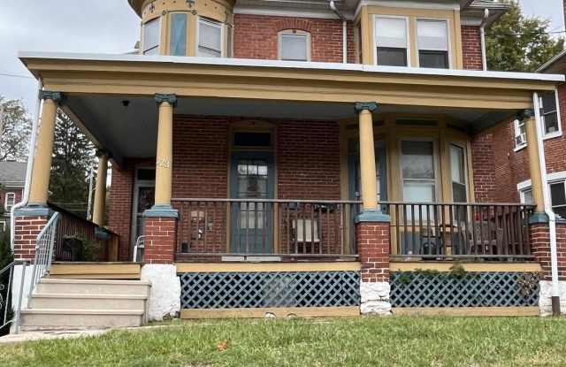 323 S READING Avenue - 323 South Reading Avenue, Boyertown, PA 19512