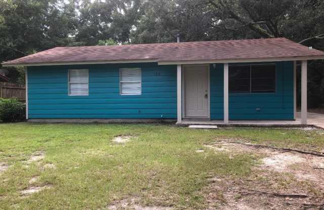 132 Linda Circle - 132 Linda Circle, Ocean Springs, MS 39564