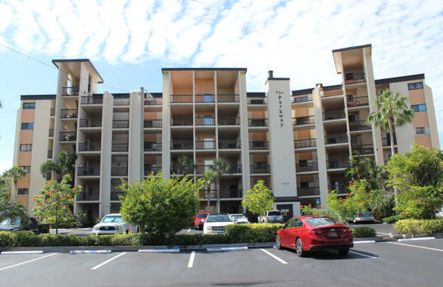 2/2 Condo with Marina and River Views-Includes cable and water photos photos