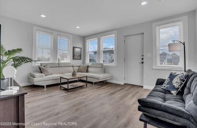 115 Blaine Avenue photos photos