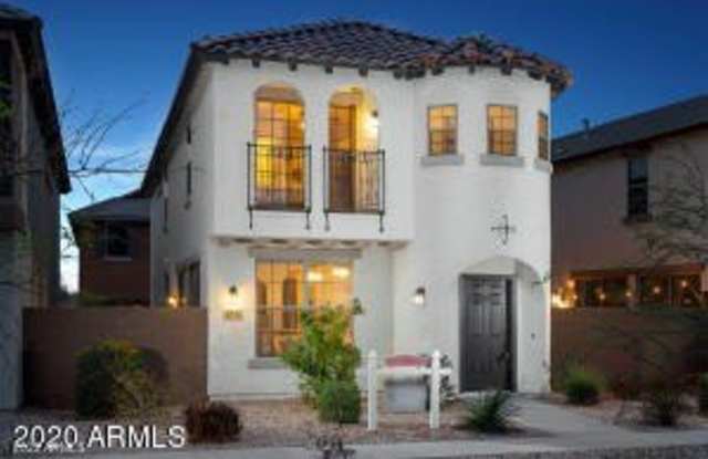 2941 N 72ND Street photos photos