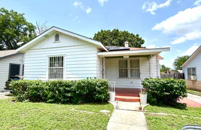 Charming 2BR Home with Solar Panels & Beautiful Wood Floors! photos photos