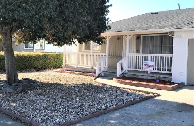 17443 Via Carmen - 17443 Via Carmen, San Lorenzo, CA 94580