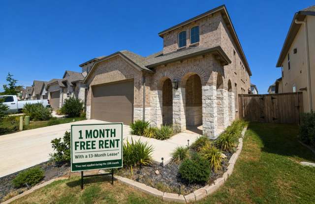 1 Mile to Gruene /4 Bedrooms 3 Bathrooms plus a Game Room Loft / Covered Patio / Fenced in Yard / NBISD *1* month free rent** photos photos