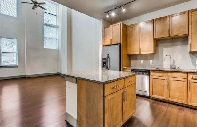 3931 McKinney Avenue Gallery 4