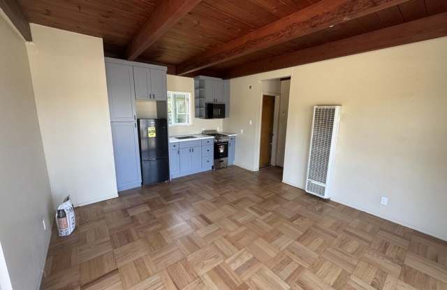 2562 Francisco BLVD photos photos