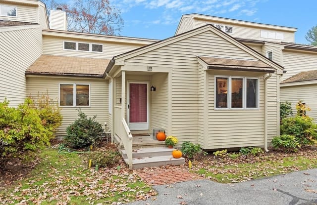 39 Monadnock Dr - 39 Monadnock Drive, Middlesex County, MA 01886