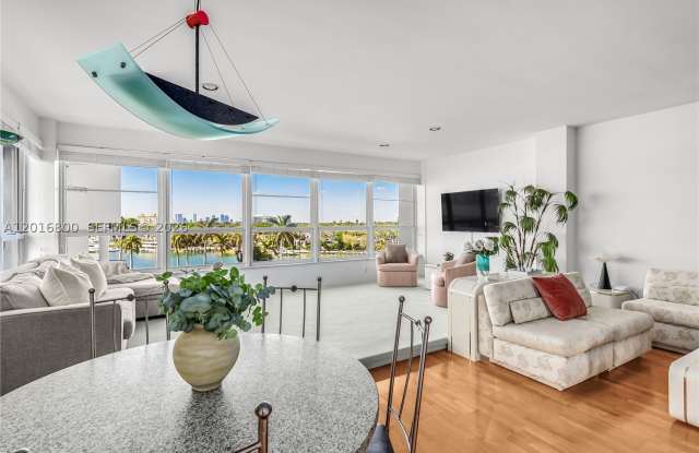 4925 Collins Ave photos photos 4925 Collins Ave photos photos