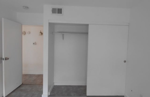 Charming 2BR Condo in Aurora photos photos