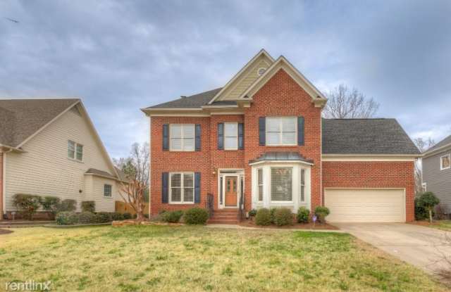 12425 Lazy Oak Ln - 12425 Lazy Oak Lane, Charlotte, NC 28273