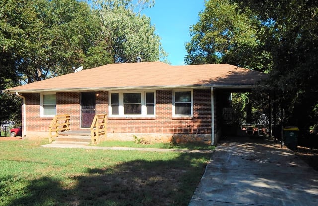 874 Pinevalley Dr - 874 Pinevalley Dr, Forest Park, GA 30297