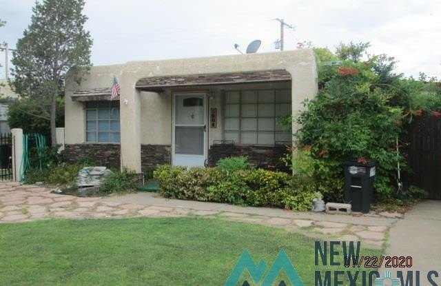 904 S Tenth St. Court photos photos