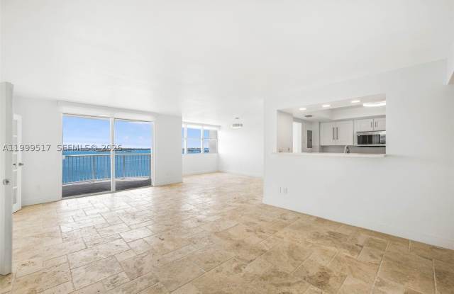 1420 Brickell Bay Dr Gallery 3
