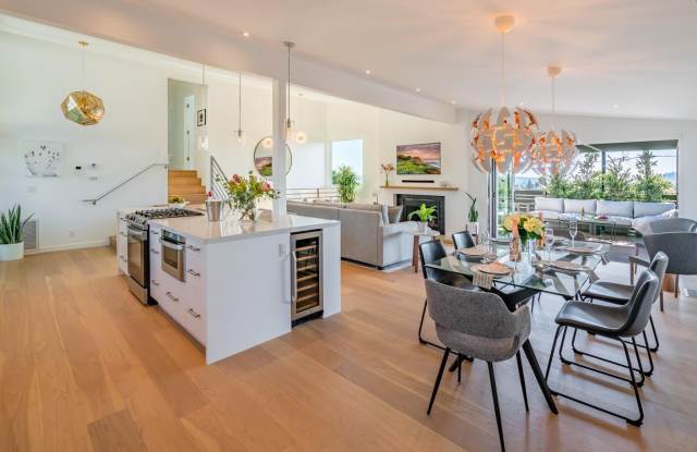 3137 Lucinda Lane Gallery 2