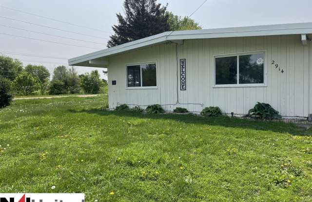 3 bedroom, 1 bath duplex for rent! photos photos